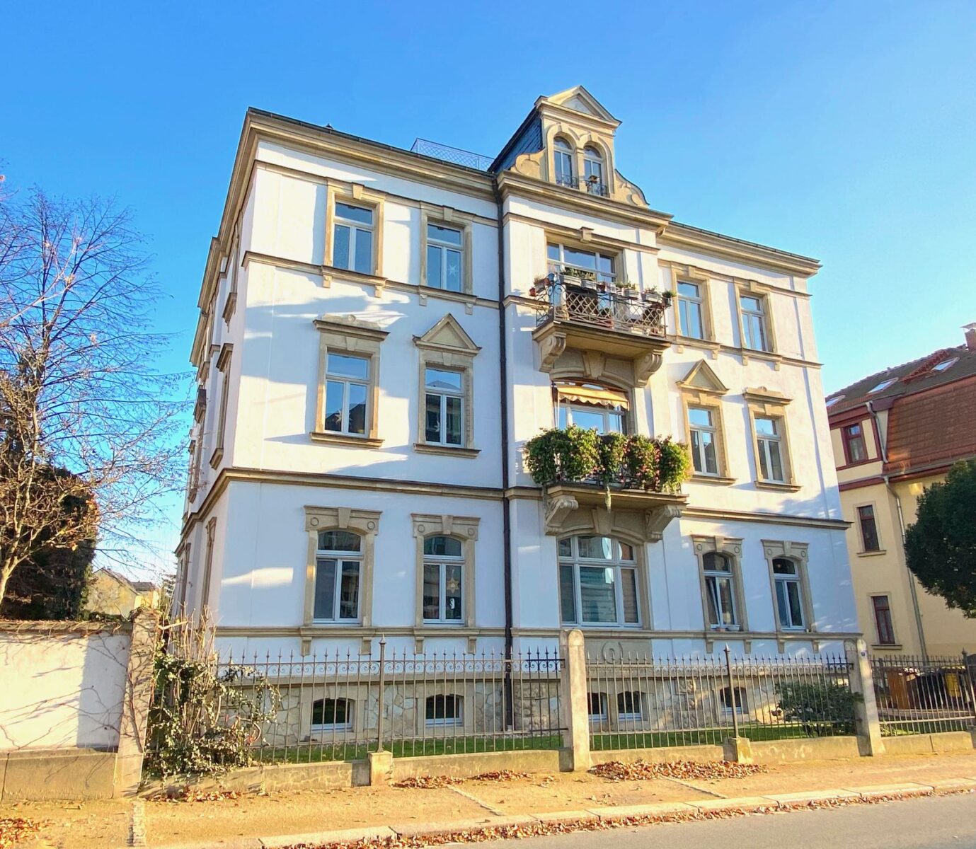 Gründerzeit-Mehrfamilienhaus in Radebeul – Bild 2